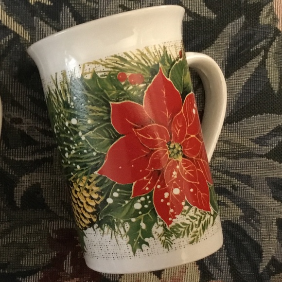 2 Royal Norfolk Christmas Coffee Mugs Poinsettia Pinecone and Snowflakes - Picture 3 of 8